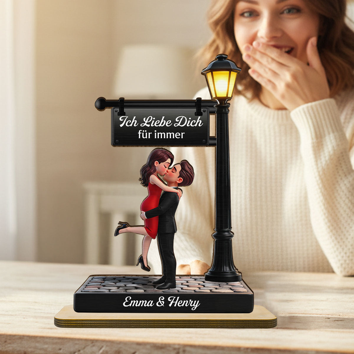Zeitlose Liebe im Licht - Personalisierte 2-lagige Holzplakette - Herzliches Jubiläumsgeschenk, Hochzeitsgeschenk für Paare, für ihn, für sie