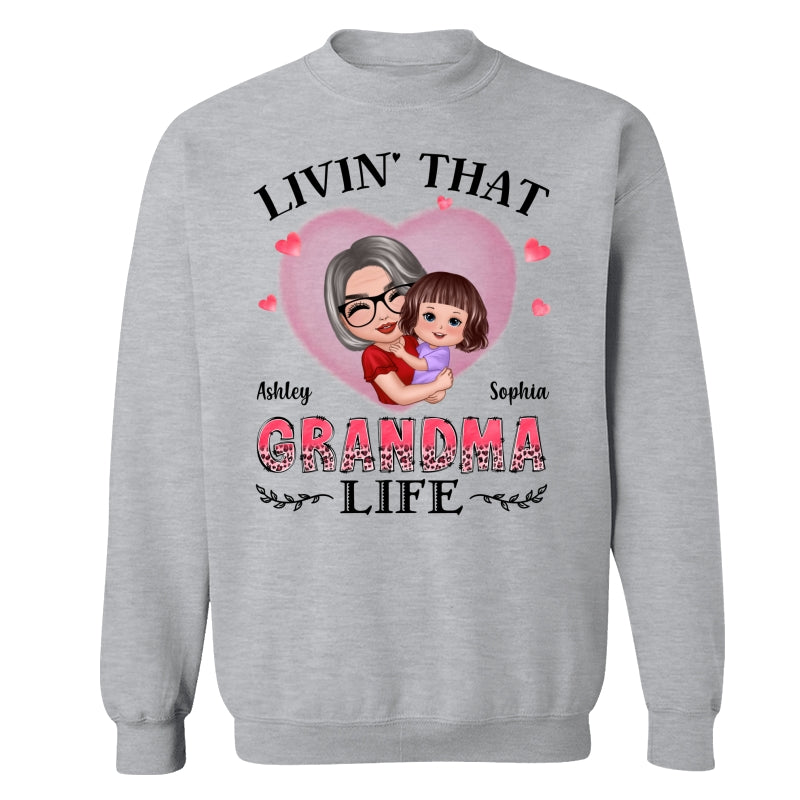 Doll Grandma Hugging Kids Livin‘ That Grandma Life Personalized Shirt