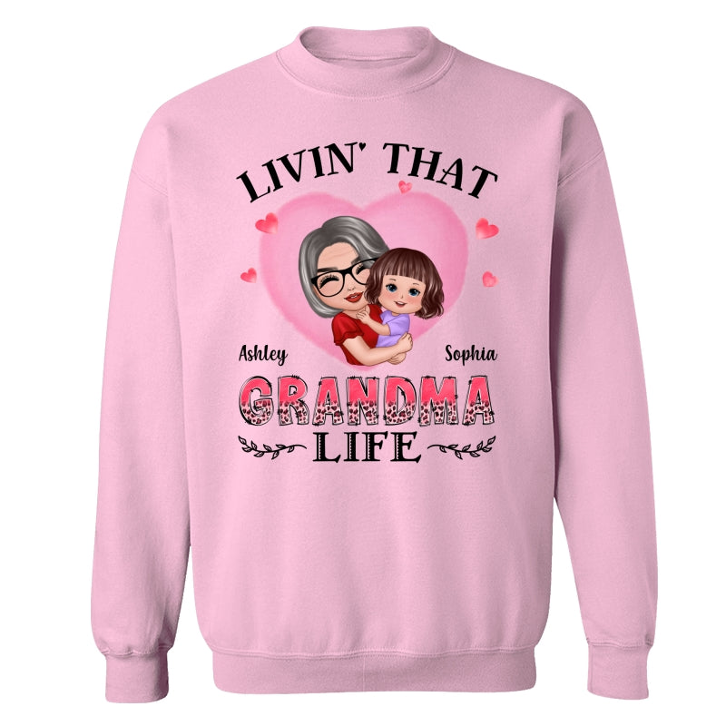 Doll Grandma Hugging Kids Livin‘ That Grandma Life Personalized Shirt